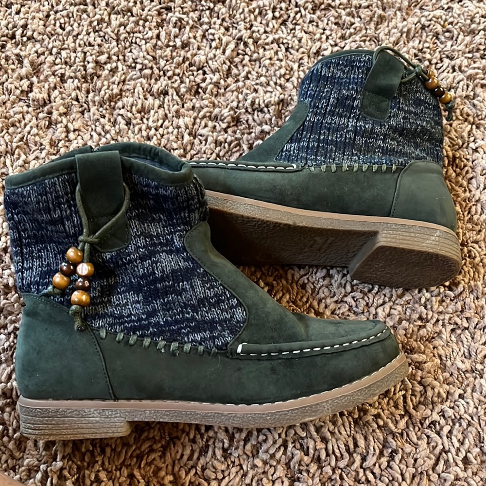 Muk Luks Kellie Ankle Beaded Boots Booties green